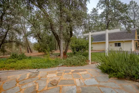 12930 Old Oregon Trl, Redding, CA 96003 photo 54