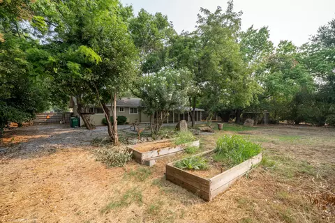 2273 Alden Ave, Redding, CA 96002 photo 33