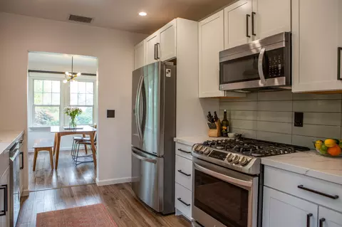 1204 Walnut Ave, Redding, CA 96001 photo 17