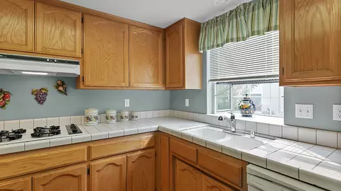 372 Bountiful Path, Redding, CA 96003 photo 32