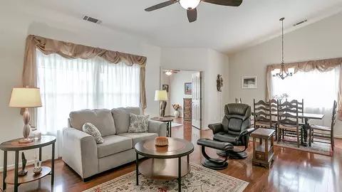 372 Bountiful Path, Redding, CA 96003 photo 4