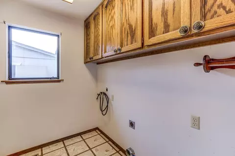 589 Teakwood Dr, Redding, CA 96003 photo 32