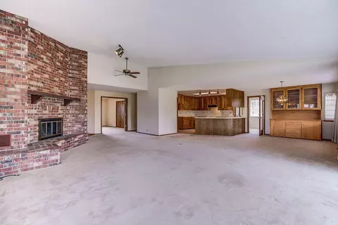 589 Teakwood Dr, Redding, CA 96003 photo 4