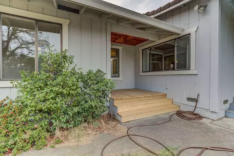 589 Teakwood Dr, Redding, CA 96003 photo 37