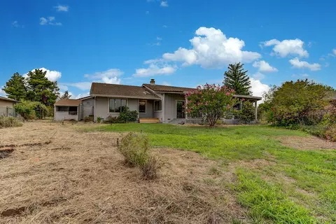 589 Teakwood Dr, Redding, CA 96003 photo 47