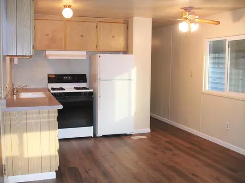895 Shawnee Trl, Redding, CA 96003 photo 3