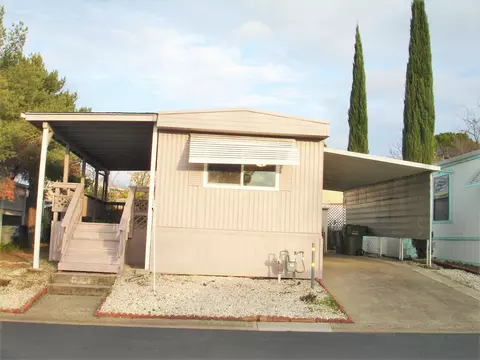 895 Shawnee Trl, Redding, CA 96003 photo 1