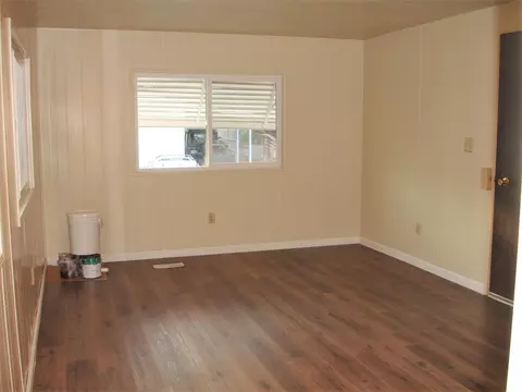 895 Shawnee Trl, Redding, CA 96003 photo 2
