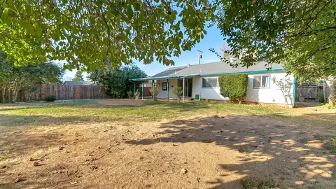 1104 Third St, Redding, CA 96002 photo 14