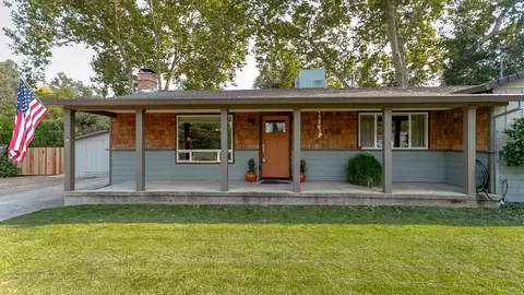 2671 Sacramento Dr, Redding, CA 96001 photo 1