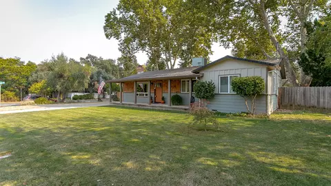 2671 Sacramento Dr, Redding, CA 96001 photo 3