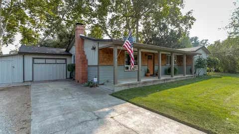 2671 Sacramento Dr, Redding, CA 96001 photo 4