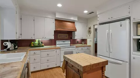 2671 Sacramento Dr, Redding, CA 96001 photo 17