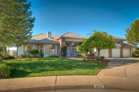 1258 Diamond Bar Ct, Redding, CA 96003 photo 2