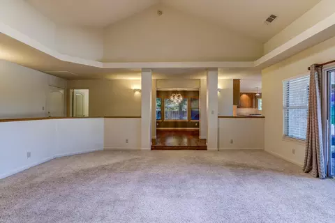 256 Kingsview Ct, Redding, CA 96003 photo 7