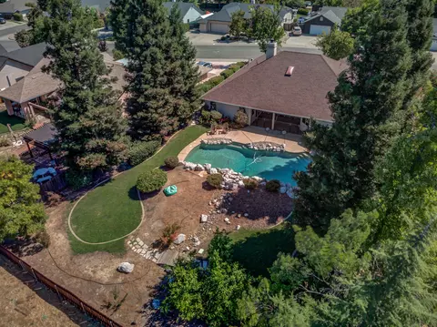 256 Kingsview Ct, Redding, CA 96003 photo 39