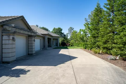 13198 Tierra Heights Rd, Redding, CA 96003 photo 9