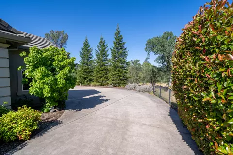 13198 Tierra Heights Rd, Redding, CA 96003 photo 8