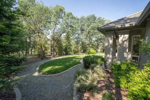 13198 Tierra Heights Rd, Redding, CA 96003 photo 68