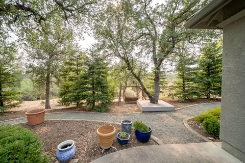 13198 Tierra Heights Rd, Redding, CA 96003 photo 78
