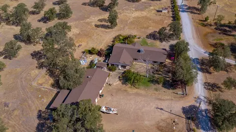 21349 Gilbert Dr, Redding, CA 96002 photo 41