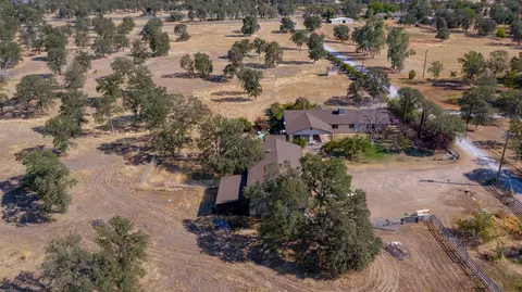 21349 Gilbert Dr, Redding, CA 96002 photo 47