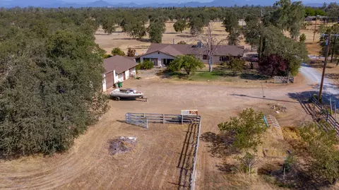 21349 Gilbert Dr, Redding, CA 96002 photo 8