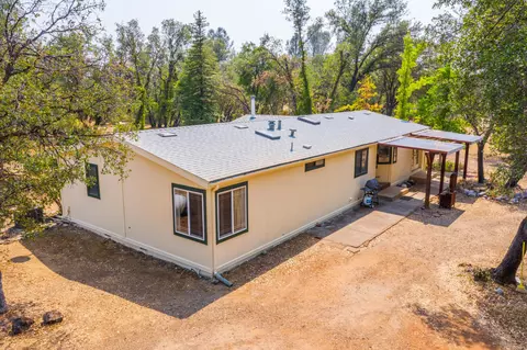 21106 Stepheno Ln, Redding, CA 96003 photo 1