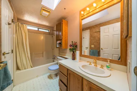 21106 Stepheno Ln, Redding, CA 96003 photo 19