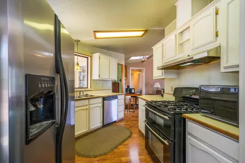 21106 Stepheno Ln, Redding, CA 96003 photo 7