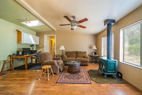 21106 Stepheno Ln, Redding, CA 96003 photo 12