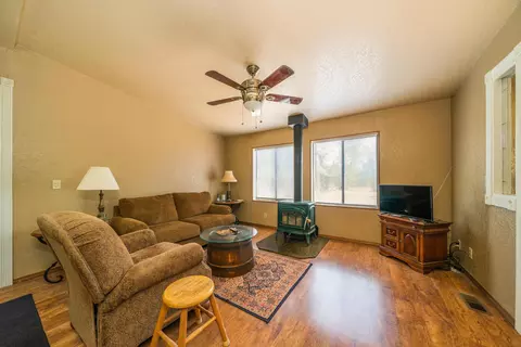 21106 Stepheno Ln, Redding, CA 96003 photo 13