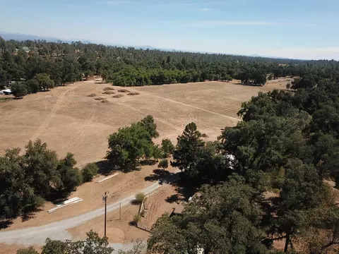10144 Salmon Creek Rd, Redding, CA 96003 photo 4