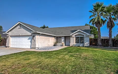 3585 Sunglow Dr, Redding, CA 96001 photo 1
