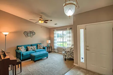 3585 Sunglow Dr, Redding, CA 96001 photo 2