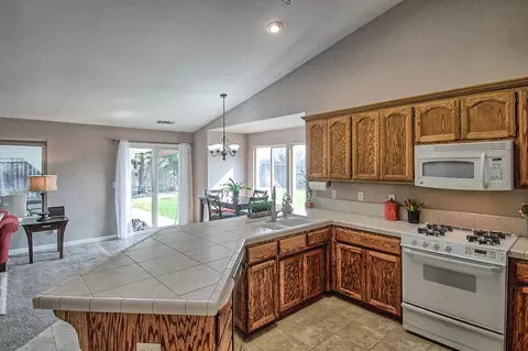 3585 Sunglow Dr, Redding, CA 96001 photo 8