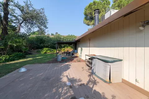 3590 Dwayne Ct, Redding, CA 96001 photo 17