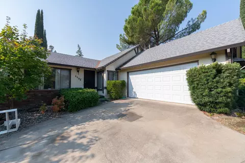 3590 Dwayne Ct, Redding, CA 96001 photo 2