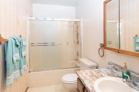 3590 Dwayne Ct, Redding, CA 96001 photo 14