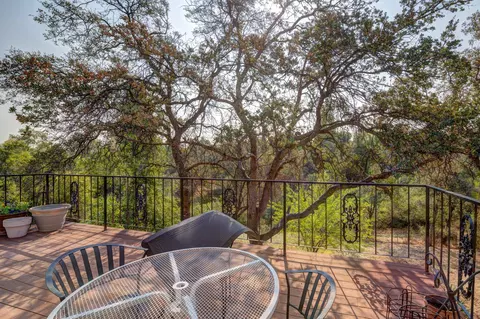2165 Karen Pl, Redding, CA 96001 photo 3