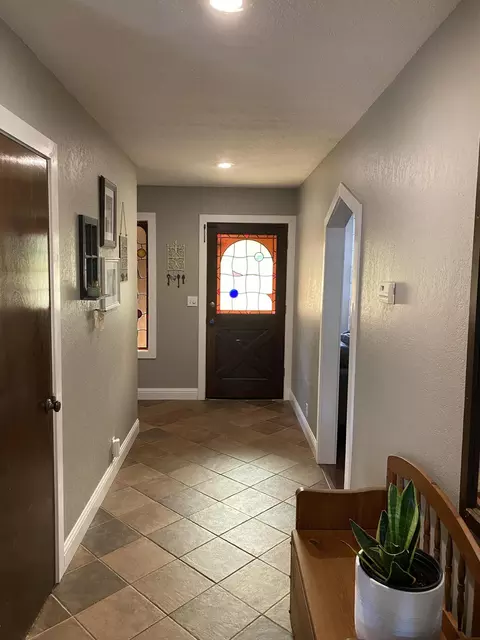 3610 Summit Dr, Redding, CA 96001 photo 2