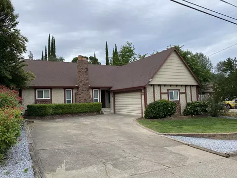 3610 Summit Dr, Redding, CA 96001 photo 1