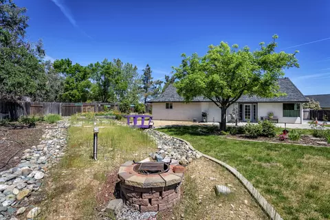 930 Hillsdale Ct, Redding, CA 96003 photo 32