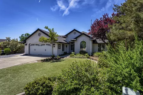 930 Hillsdale Ct, Redding, CA 96003 photo 3