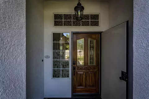 930 Hillsdale Ct, Redding, CA 96003 photo 4
