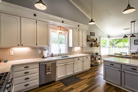 930 Hillsdale Ct, Redding, CA 96003 photo 8