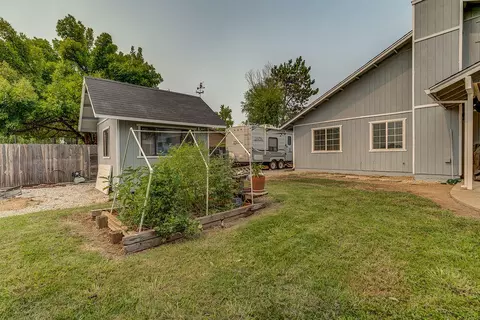 869 Wild Goose Ct, Redding, CA 96003 photo 17