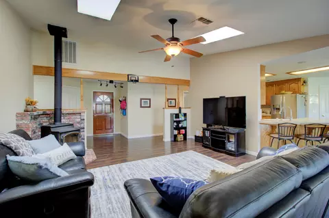 1036 Peregrine Way, Redding, CA 96003 photo 7