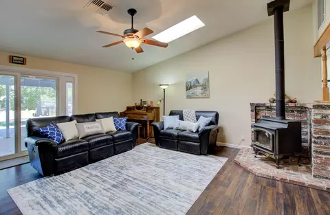 1036 Peregrine Way, Redding, CA 96003 photo 5