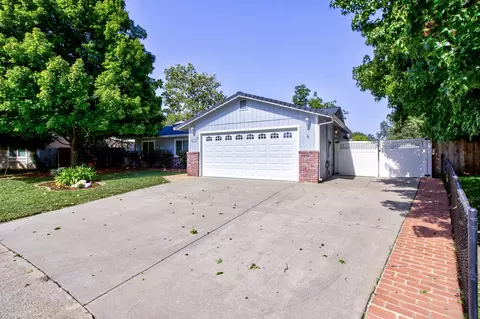 1036 Peregrine Way, Redding, CA 96003 photo 2